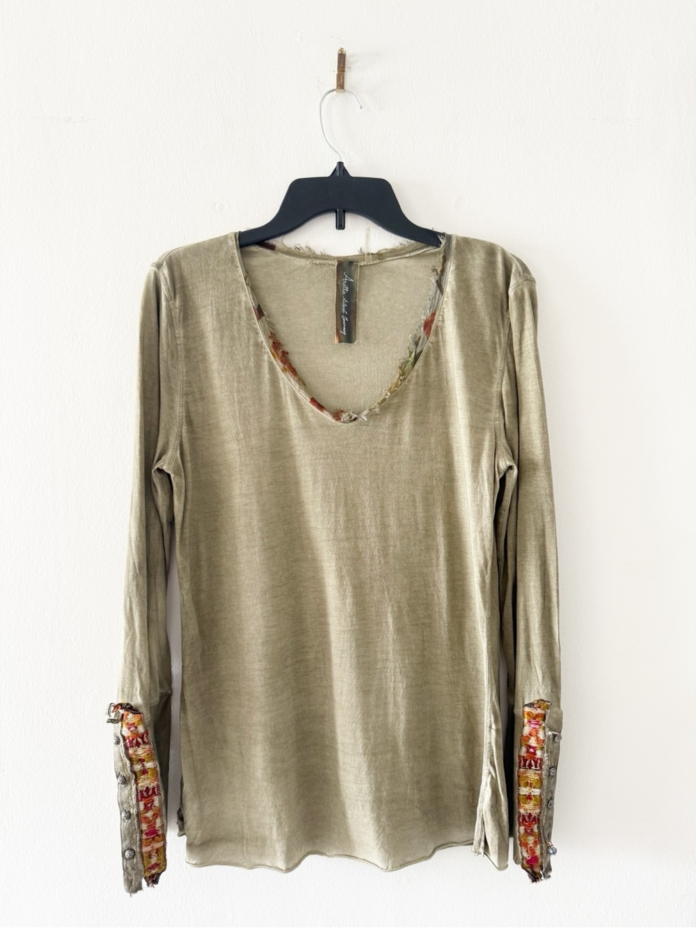 Aratta Silent Journey Olive Green Washed Raw Edge Boho Cuff Detail Top Small